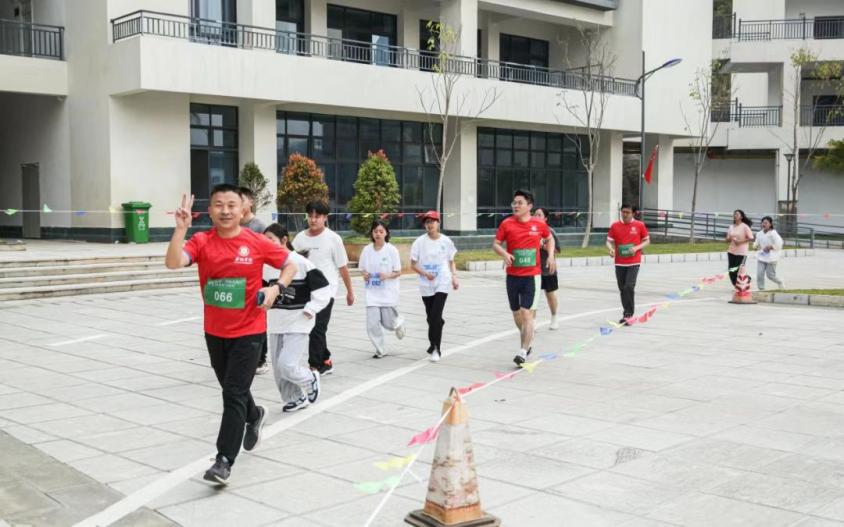 2c5f3ce321ce78cc915d673c1100676