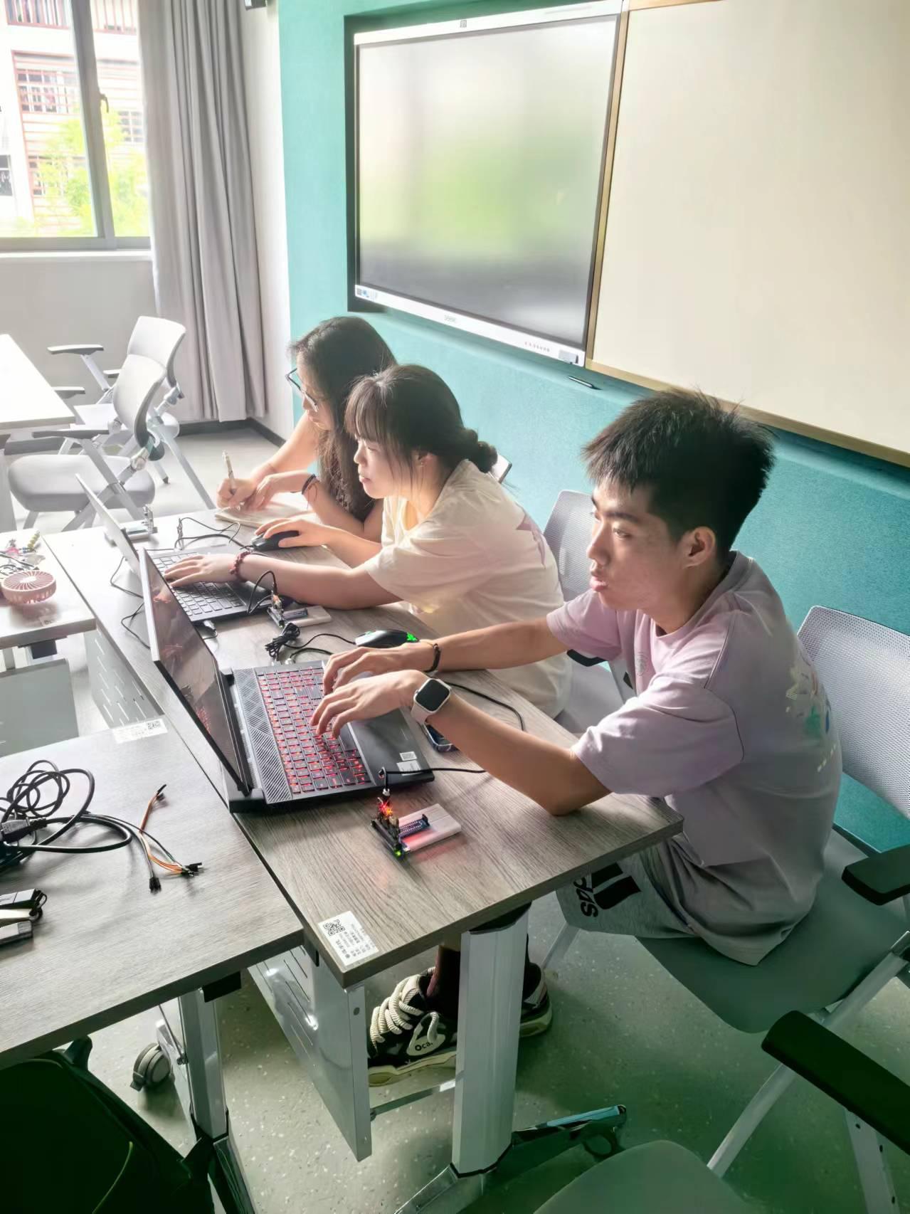 D:\Program Files\WeChat Files\WeChat Files\wxid_7972439724412\FileStorage\Temp\57bfacbff0130b994a529d57ac81d06.jpg